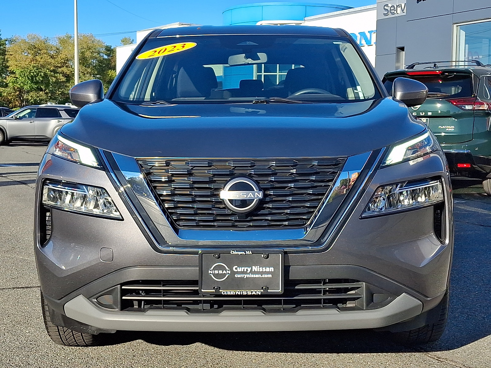 Used 2023 Nissan Rogue SV AWD/4WD image 2