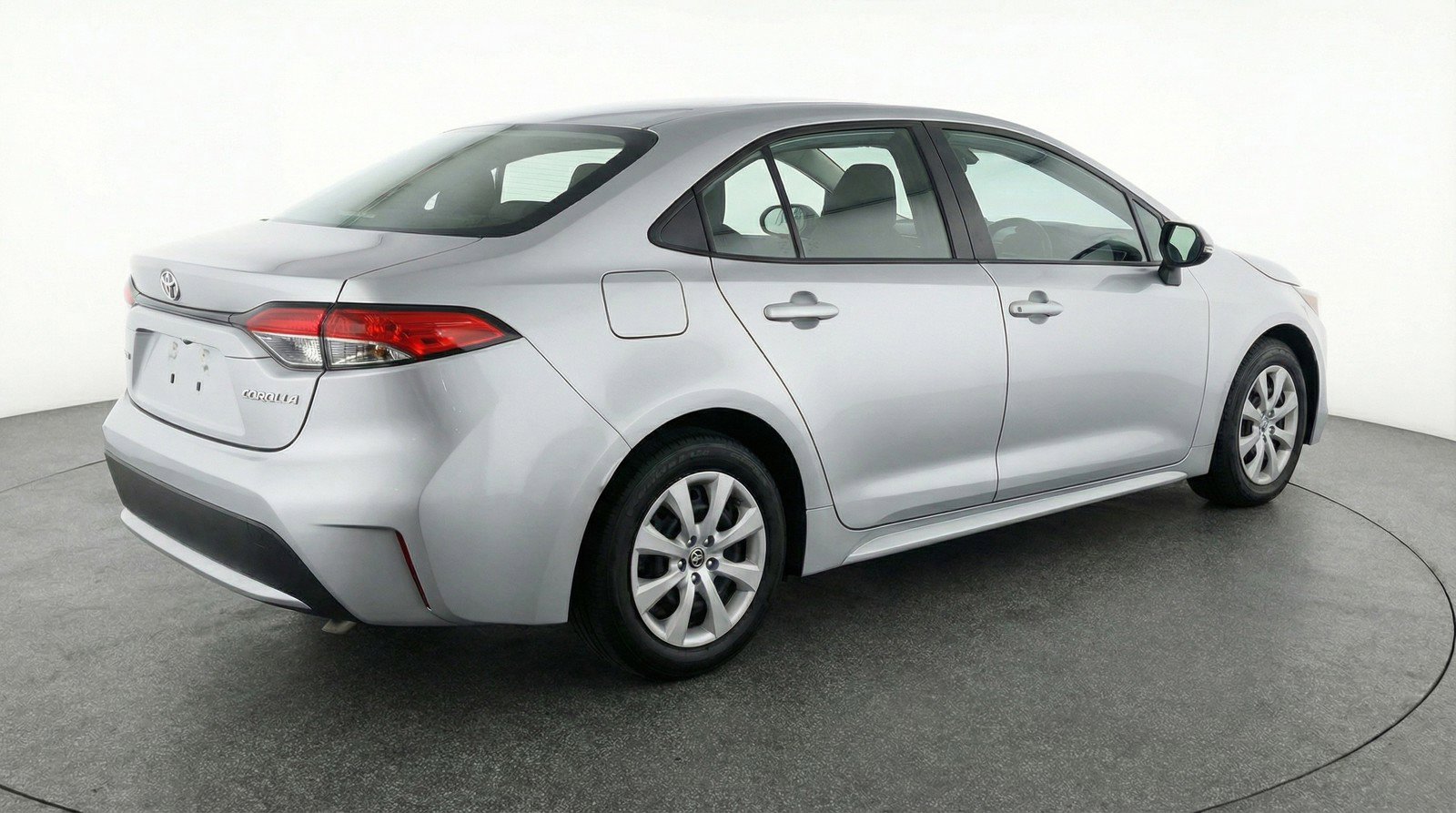 Used 2025 Toyota Corolla LE FWD image 9