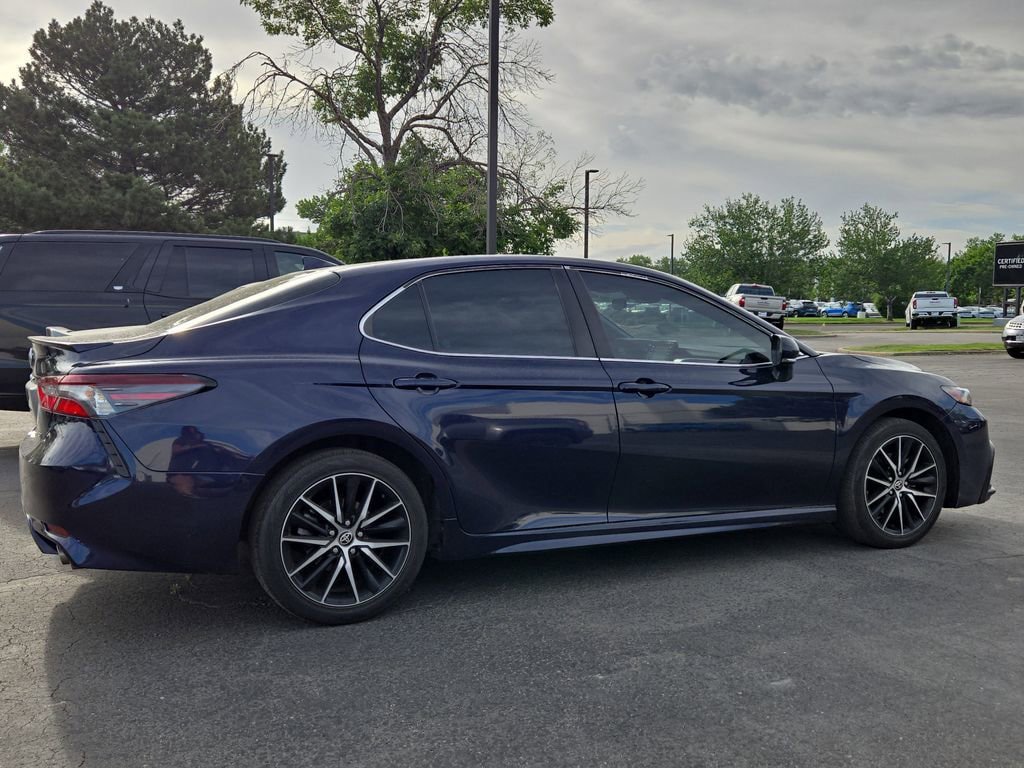 Used 2022 Toyota Camry SE FWD image 9