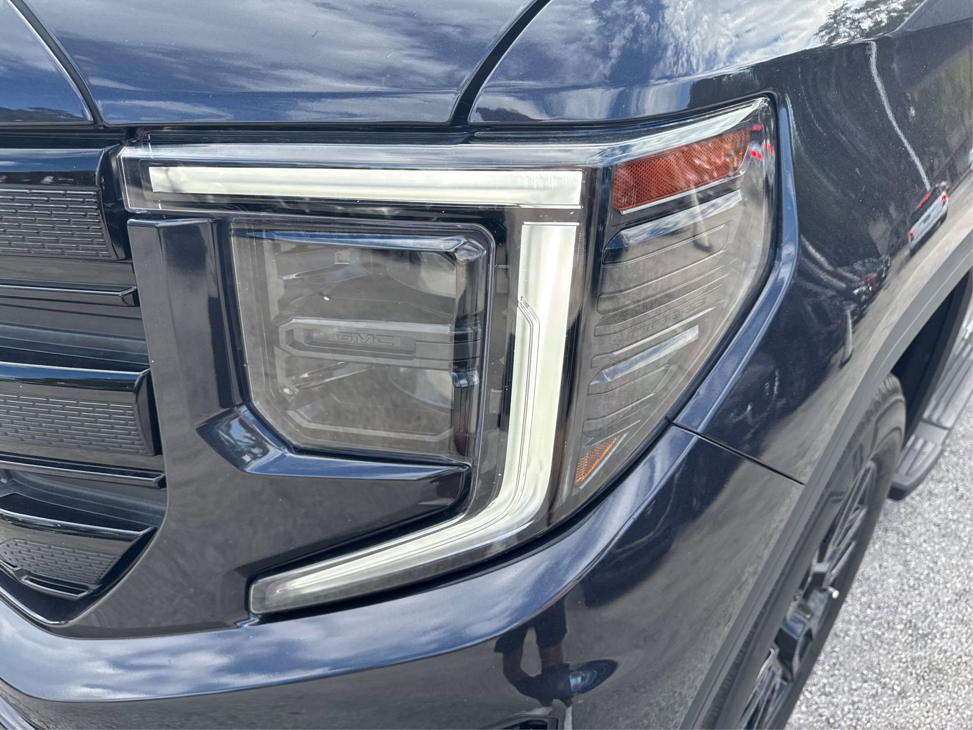 Used 2024 GMC Sierra 1500 Elevation image 16