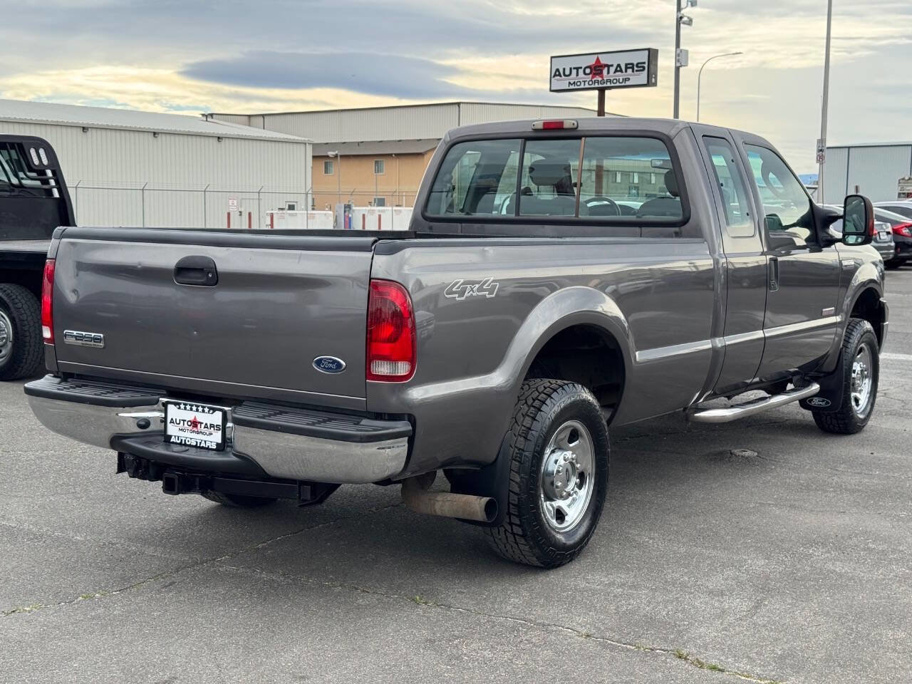 Used 2006 Ford F250 XLT image 4