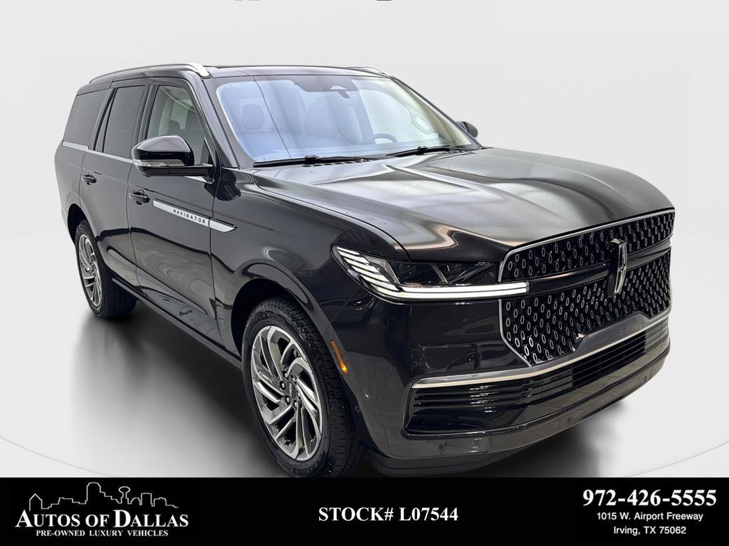 Used 2025 Lincoln Navigator Reserve AWD/4WD image 1