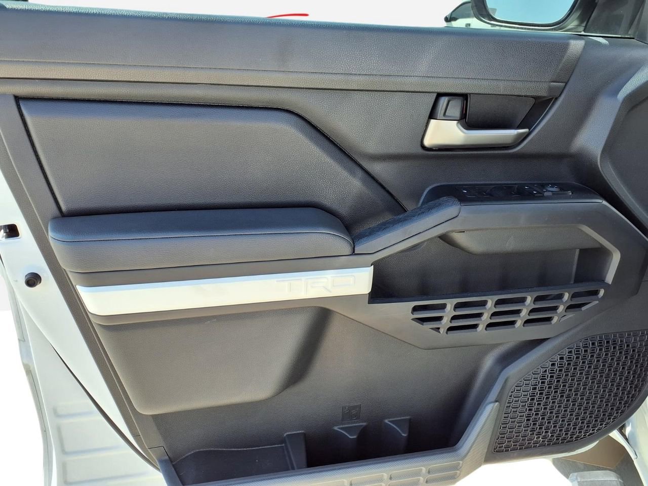 Used 2024 Toyota Tacoma TRD Off-Road image 13