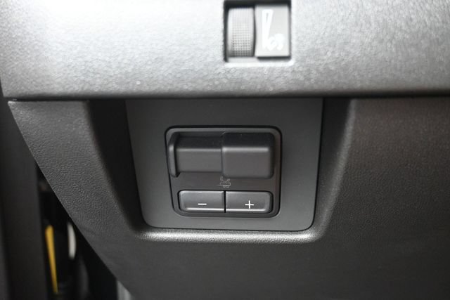Used 2025 GMC Canyon AT4 w/ Nightfall Edition AWD/4WD image 34