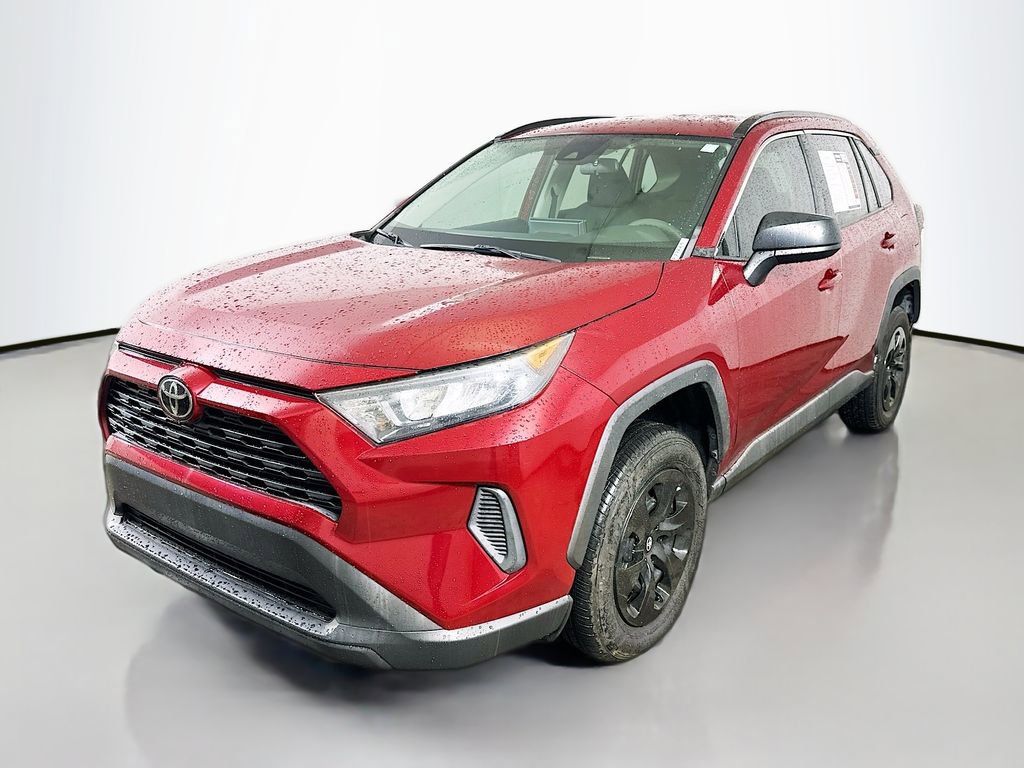 Used 2021 Toyota RAV4 LE image 3