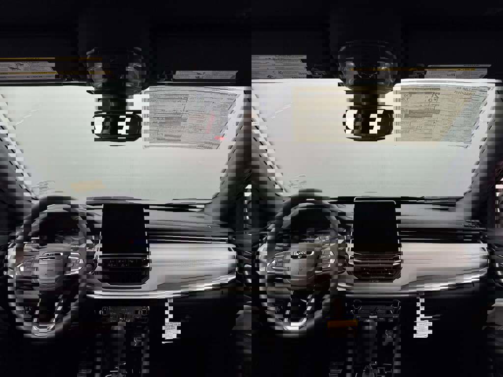 New 2026 Jeep Compass Limited image 21