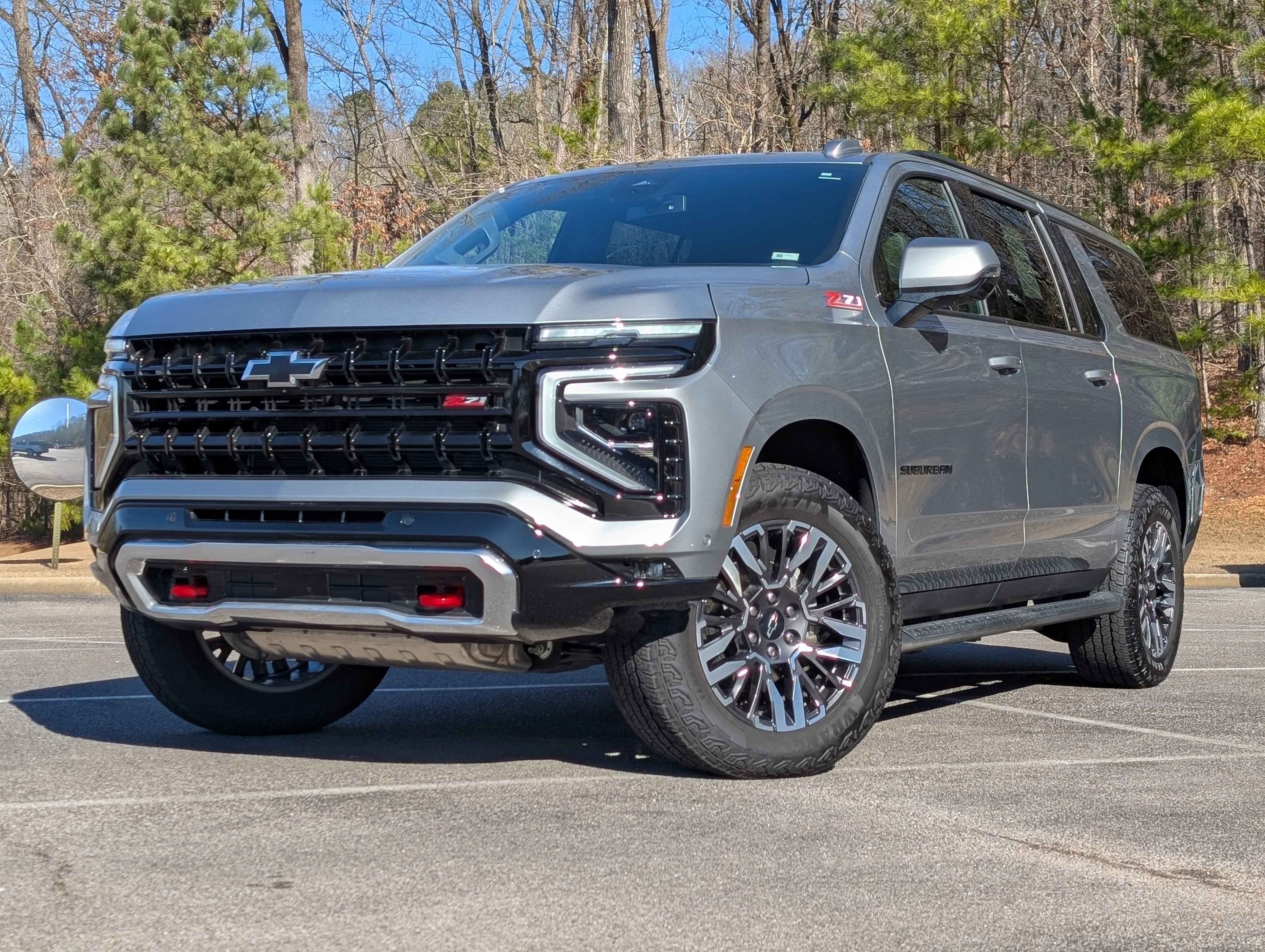 Used 2025 Chevrolet Suburban Z71 w/ Comfort Package image 4