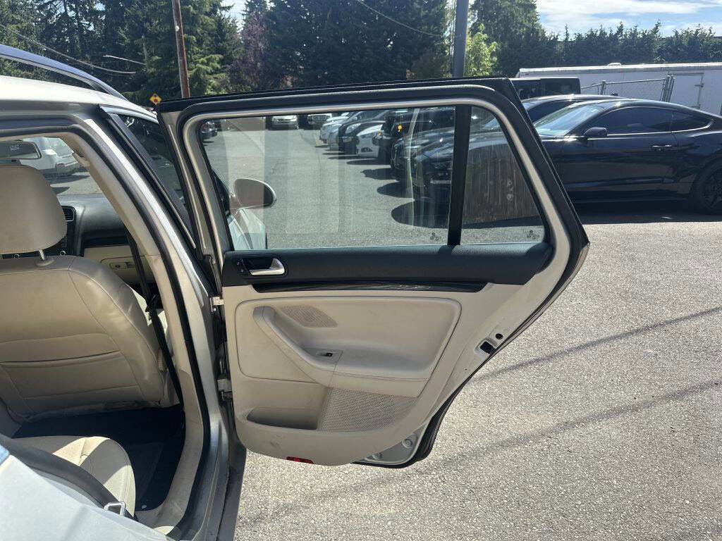 Used 2012 Volkswagen Jetta TDI image 28