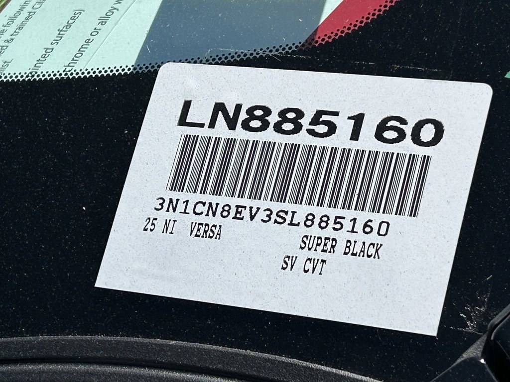 Used 2025 Nissan Versa SV w/ Trunk Package image 31