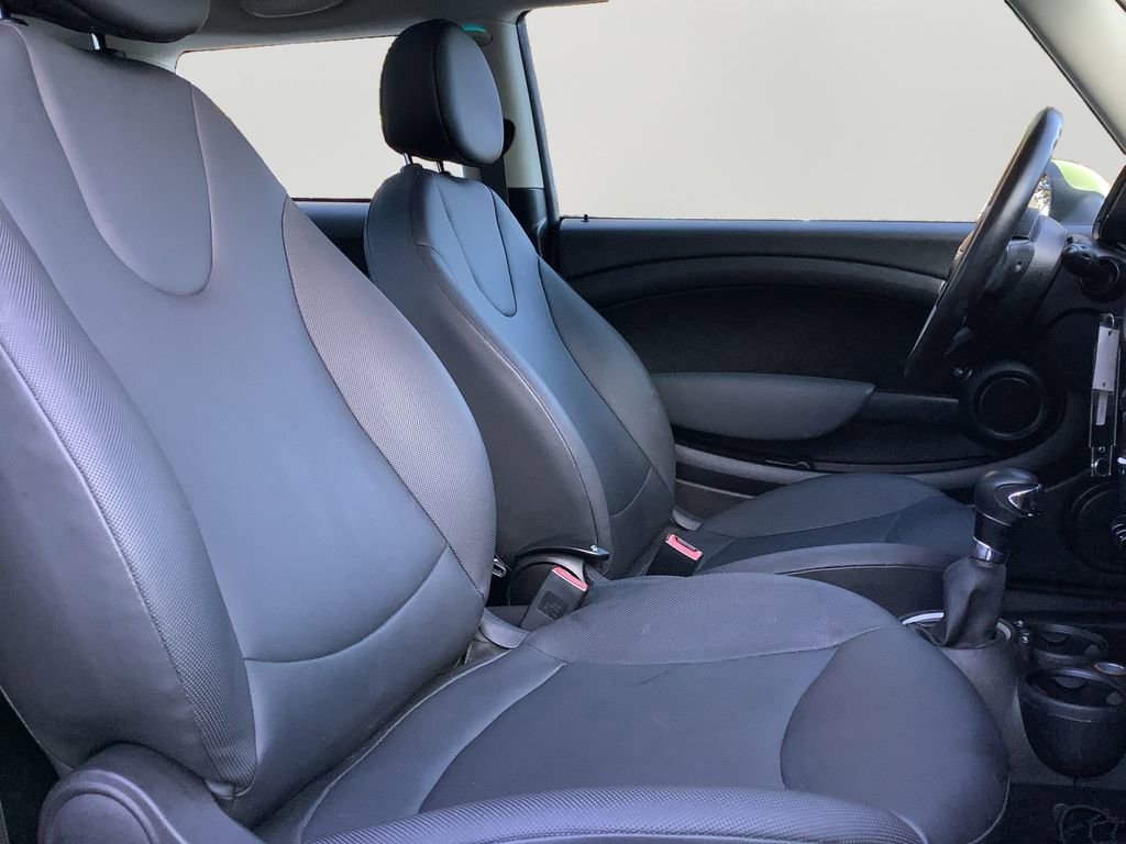Used 2011 MINI Cooper Hardtop image 12