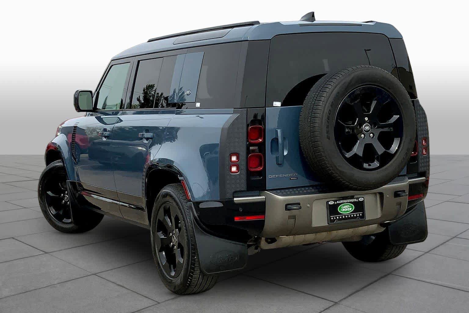 Used 2022 Land Rover Defender 110 X-Dynamic SE image 11
