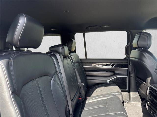 Used 2022 Jeep Wagoneer Series II RWD image 17