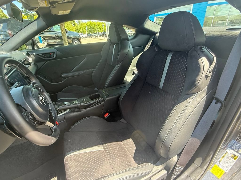 Used 2026 Toyota GR86 Premium w/ ALL Weather Mat Package (TMS) RWD image 19