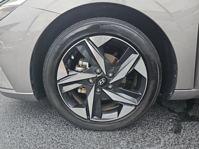 Used 2023 Hyundai Elantra SEL w/ Convenience Package FWD image 36