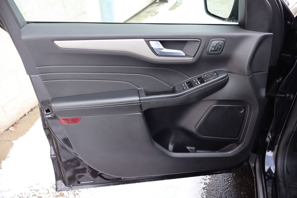 Used 2022 Ford Escape SEL w/ Technology Package image 21