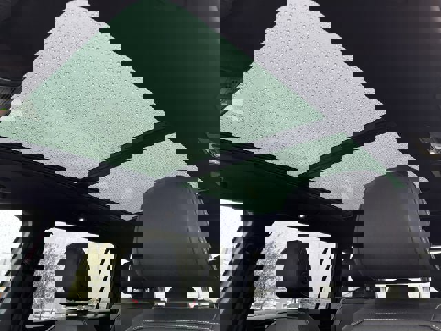 Used 2023 Volkswagen Tiguan SE R-Line image 14