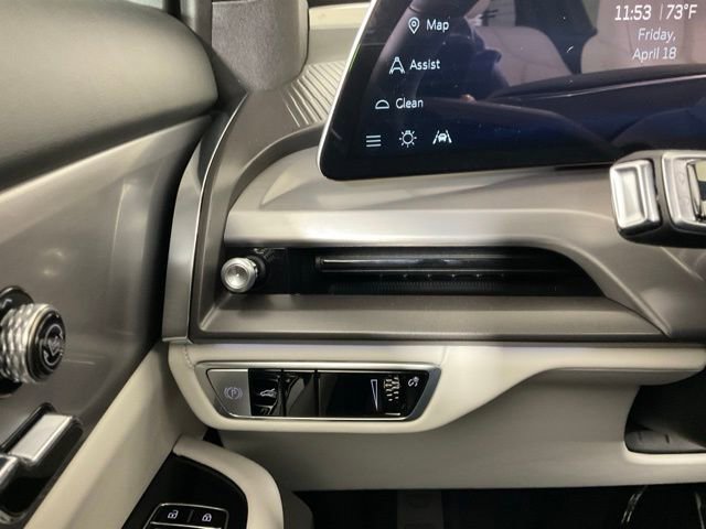 New 2026 Cadillac Vistiq Sport w/ LPO, Floor Liner Package image 22