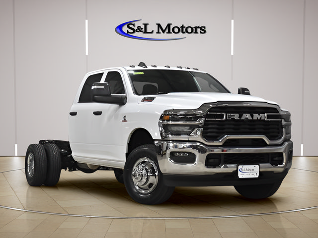 New 2026 RAM 3500 Tradesman w/ Chrome Appearance Group A