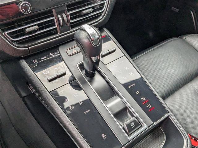 Used 2022 Porsche Macan image 12