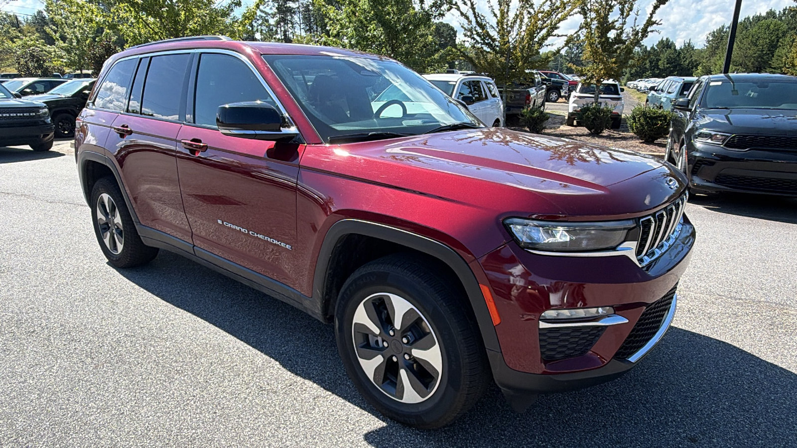Used 2024 Jeep Grand Cherokee Limited 4xe AWD/4WD image 5