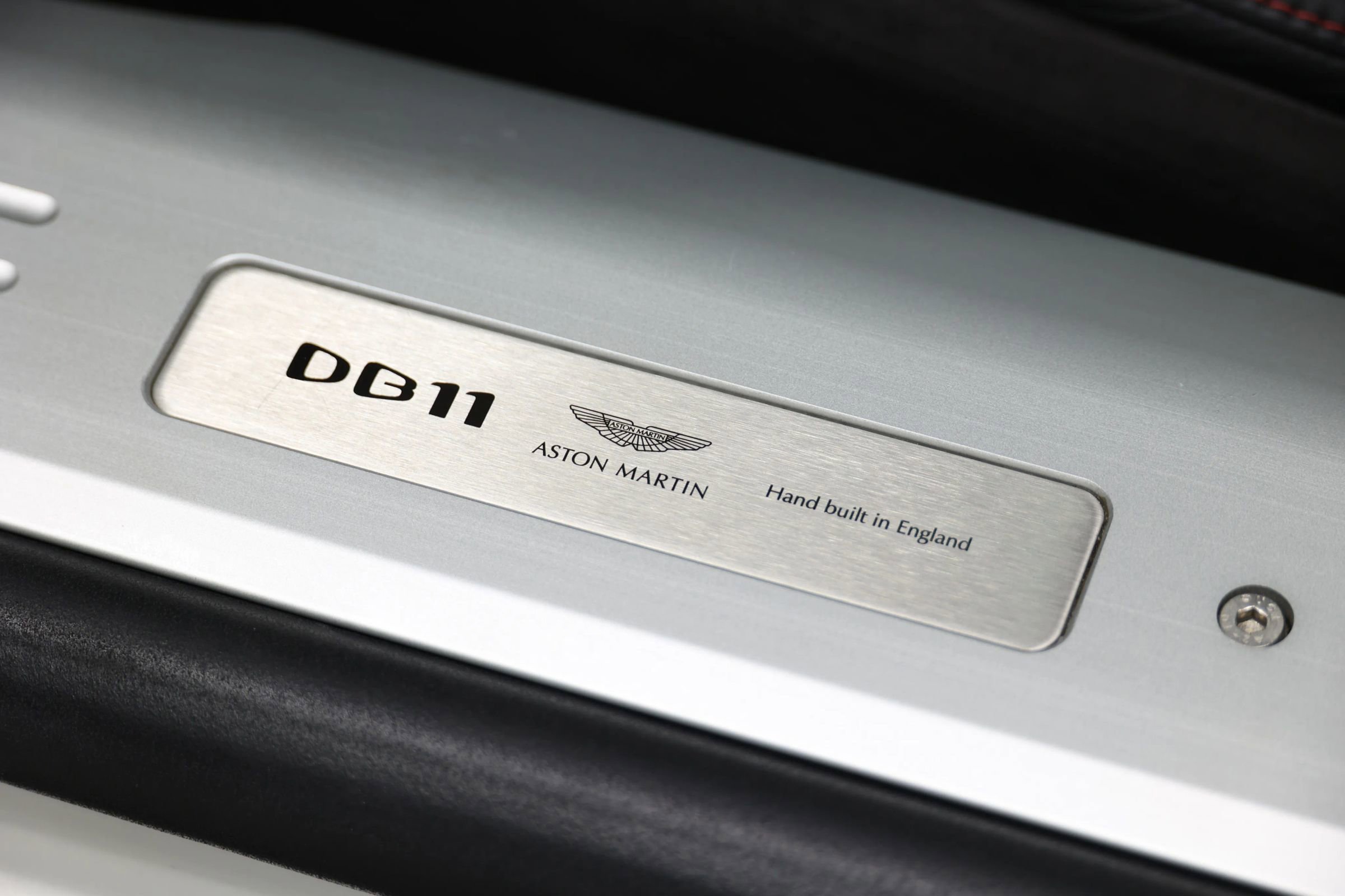 Used 2018 Aston Martin DB11 Coupe image 12