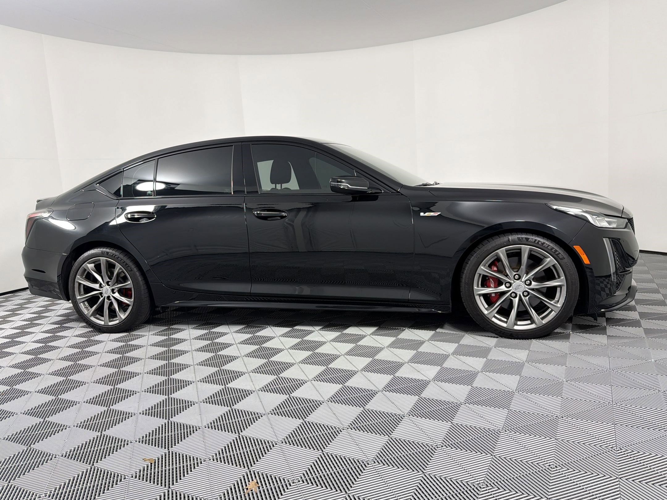 Used 2023 Cadillac CT5 V w/ Premium Package RWD image 11