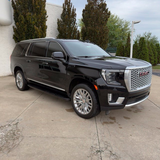 Used 2024 GMC Yukon XL Denali w/ Max Trailering Package AWD/4WD image 8