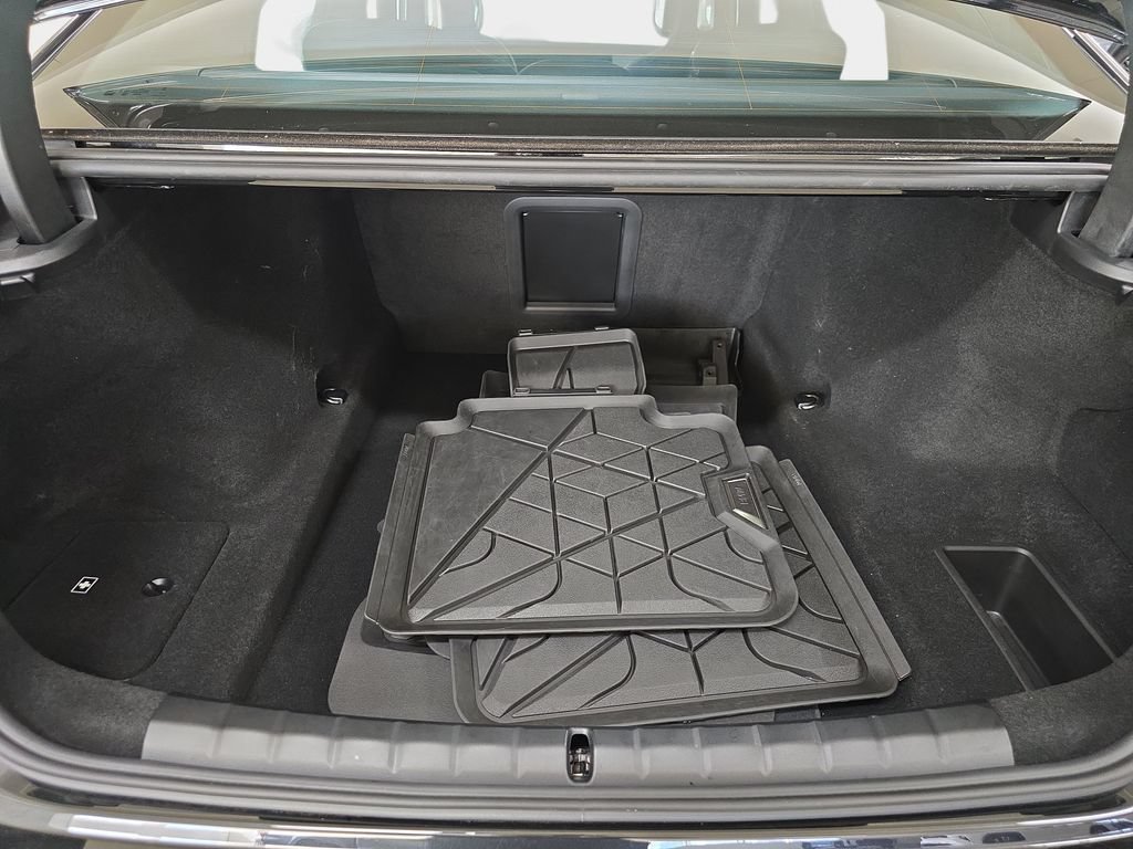 Used 2024 BMW 740i w/ Premium Package 2 RWD image 27