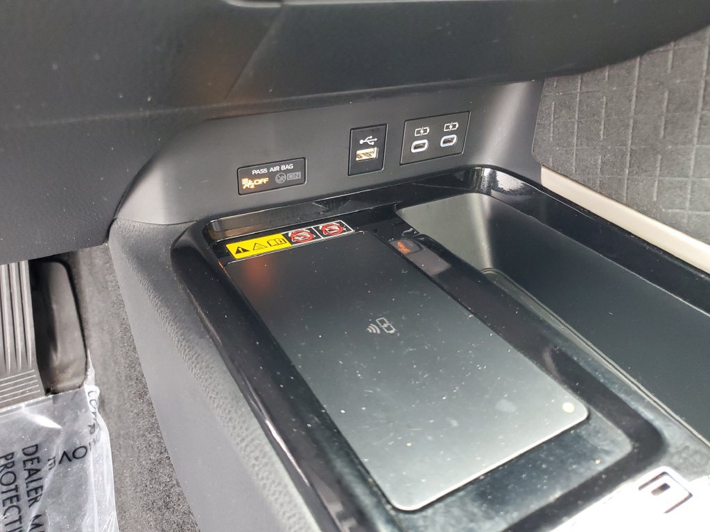 Used 2025 Toyota Camry XLE w/ Premium Plus Package FWD image 20