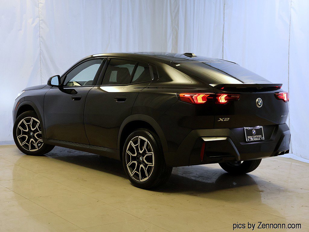 Certified 2025 BMW X2 xDrive28i image 9