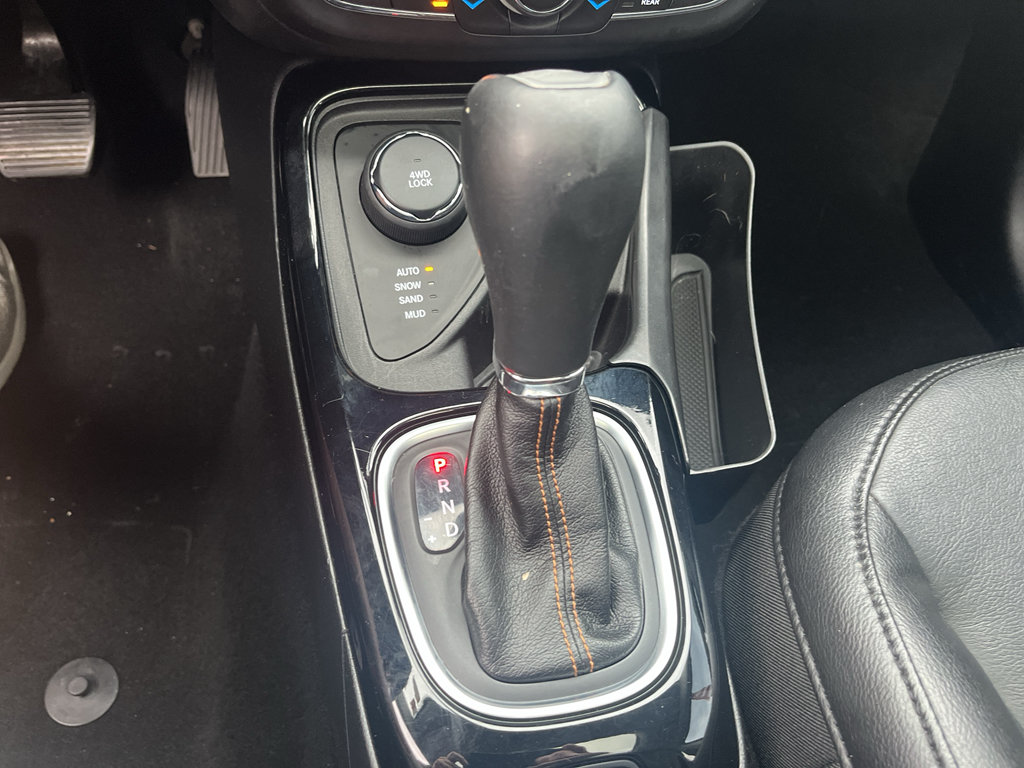 Used 2018 Jeep Compass Limited w/ Navigation Group AWD/4WD image 23