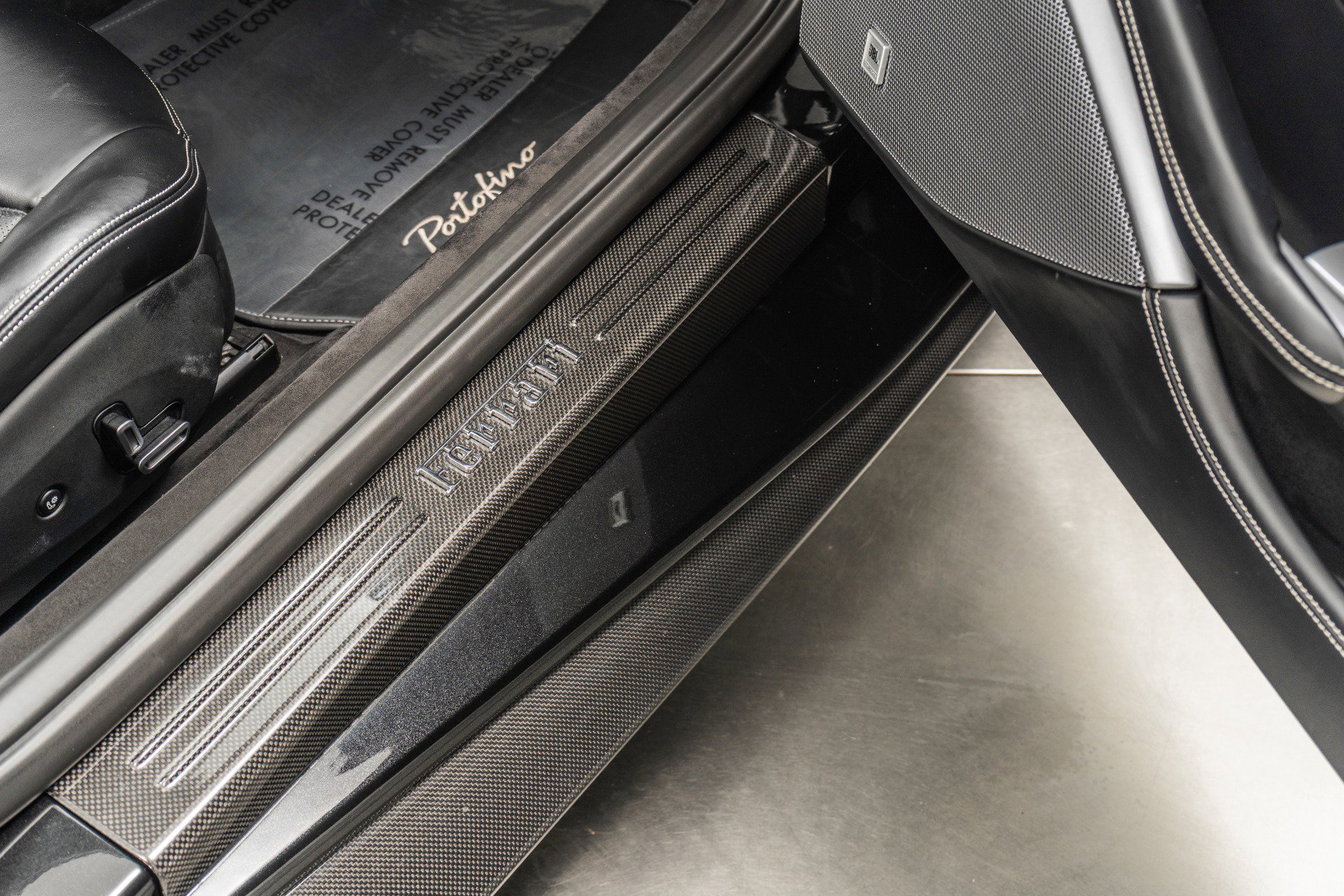 Used 2020 Ferrari Portofino image 27