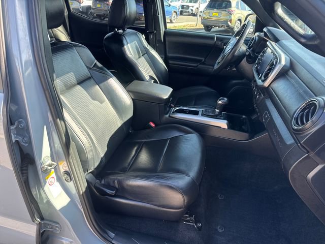 Used 2020 Toyota Tacoma Limited AWD/4WD image 27
