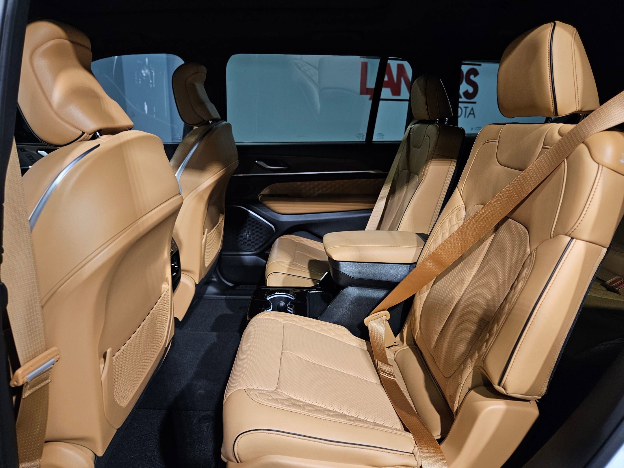 Used 2024 Jeep Grand Cherokee L Summit image 37