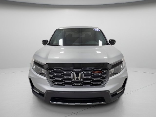 Used 2025 Honda Ridgeline TrailSport image 9