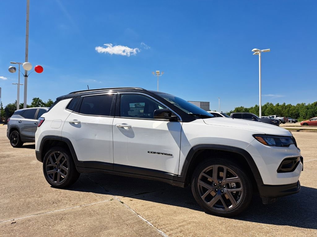 Used 2026 Jeep Compass Limited AWD/4WD image 3