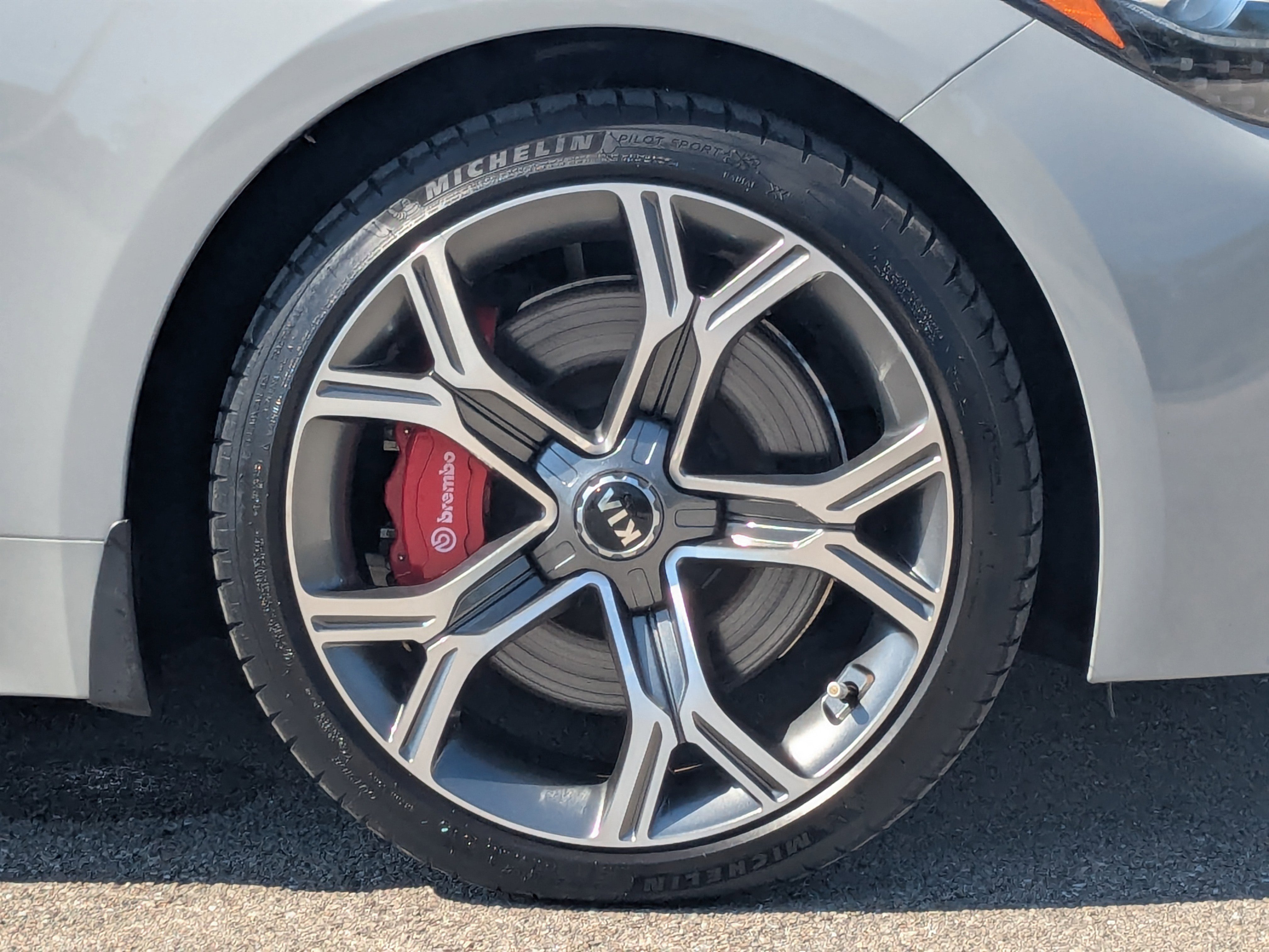 Certified 2020 Kia Stinger GT1 image 11