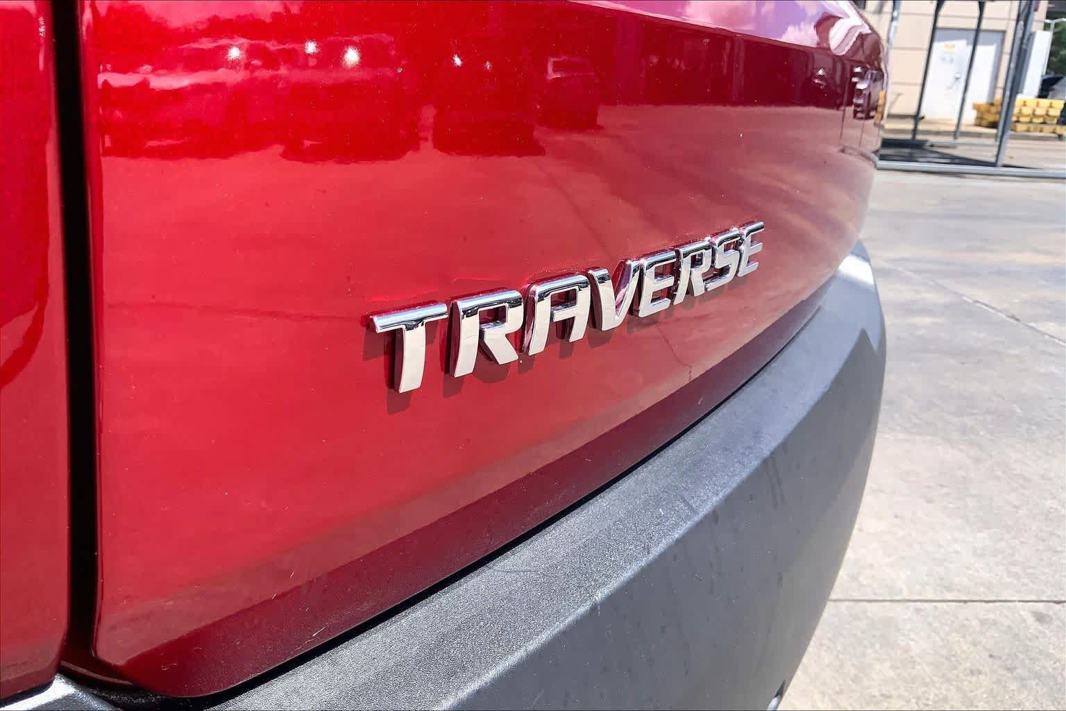 Used 2023 Chevrolet Traverse LT FWD image 31