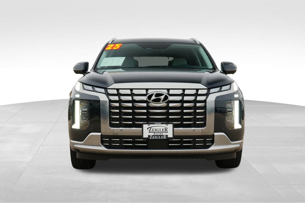 Used 2025 Hyundai Palisade Calligraphy image 2
