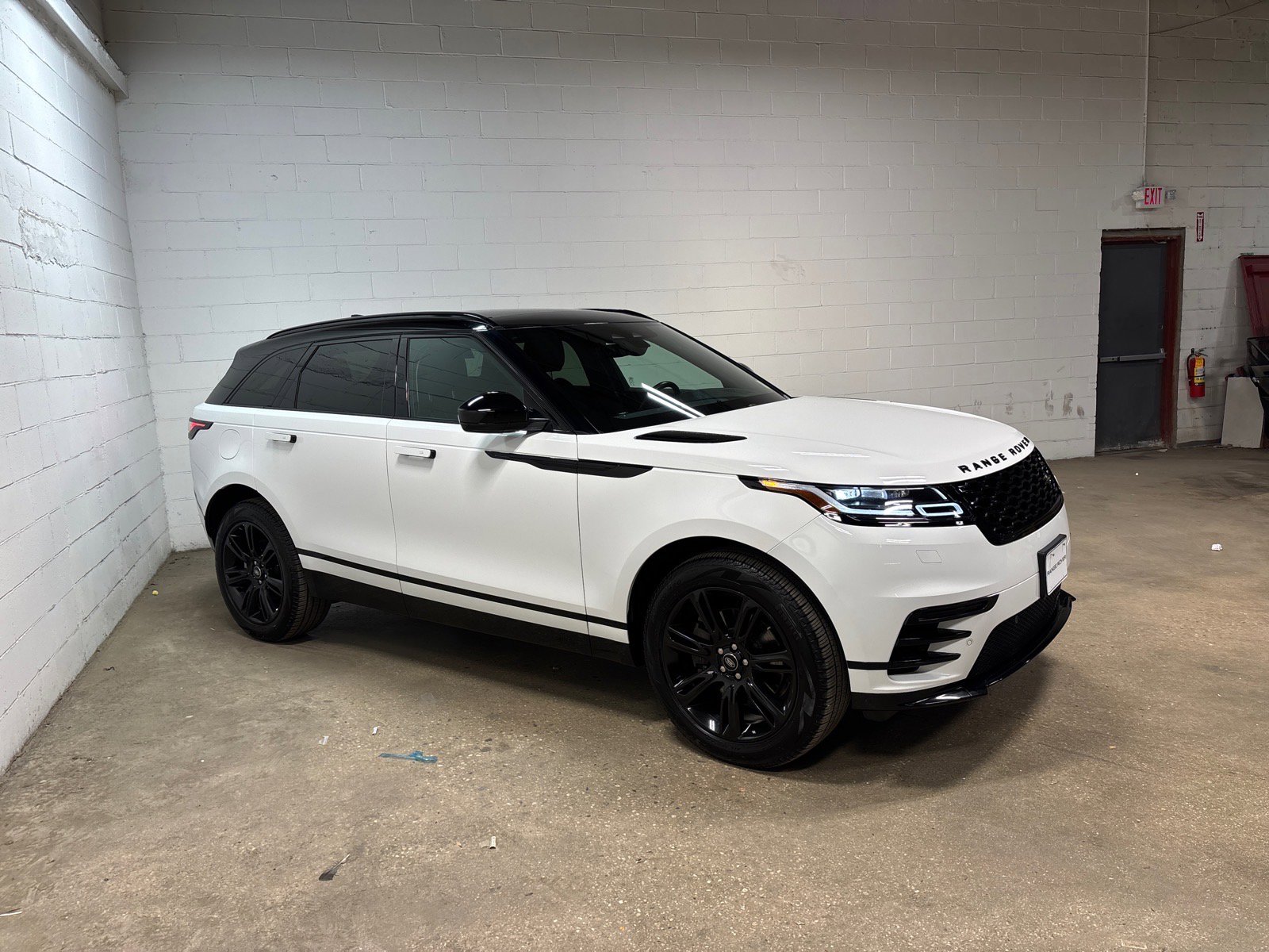 Used 2022 Land Rover Range Rover Velar R-Dynamic S AWD/4WD image 5