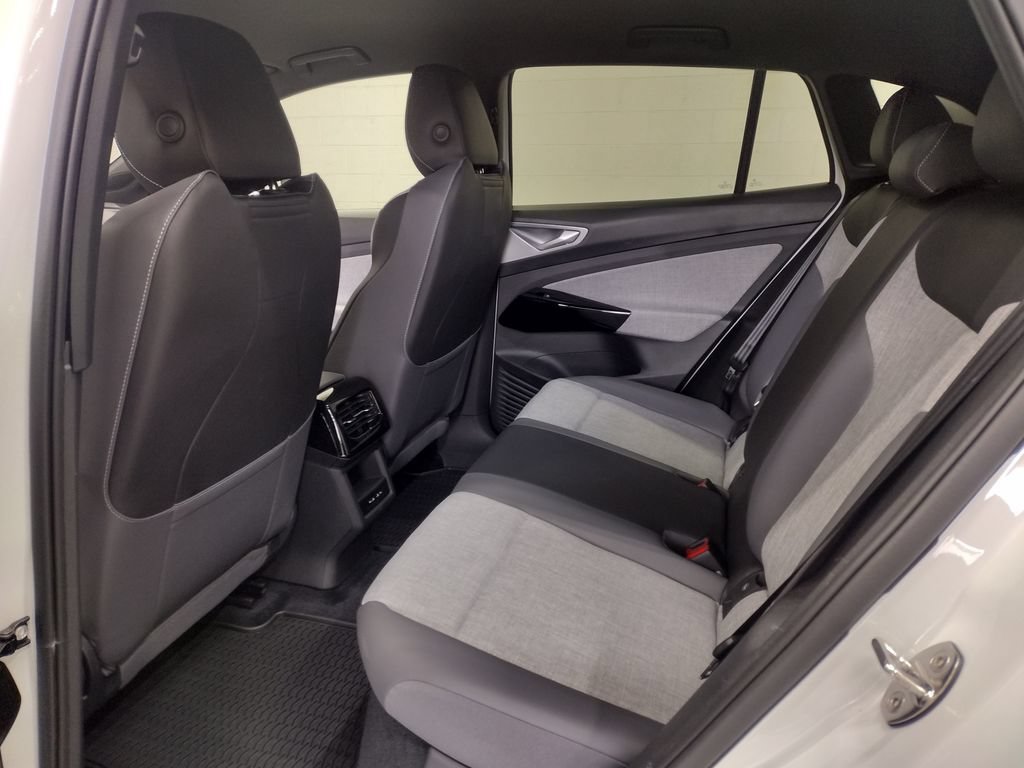 New 2026 Volkswagen ID.4 Pro AWD/4WD image 21