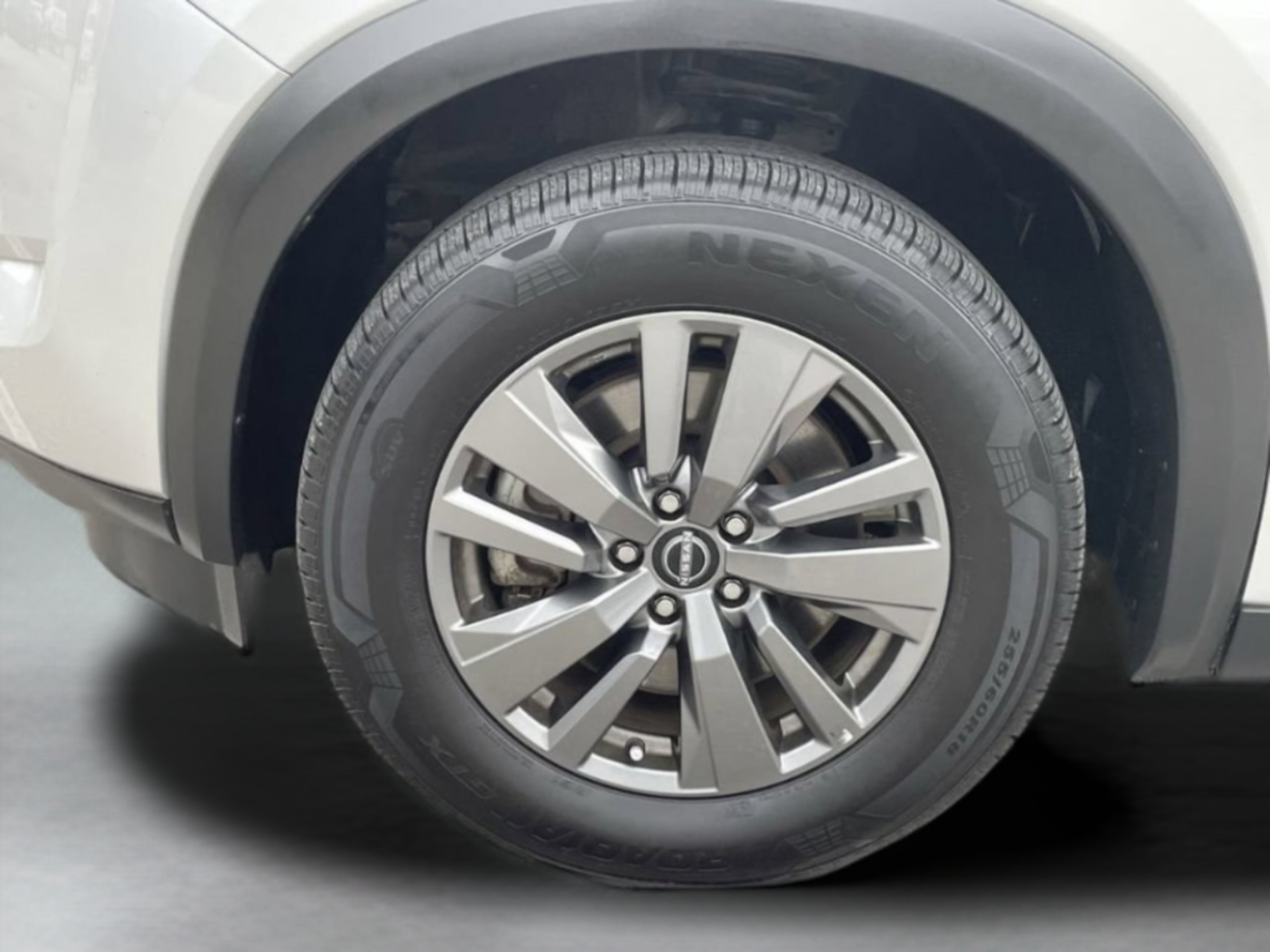 Used 2025 Nissan Pathfinder SV AWD/4WD image 35