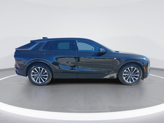 Used 2024 Cadillac Lyriq Sport image 2