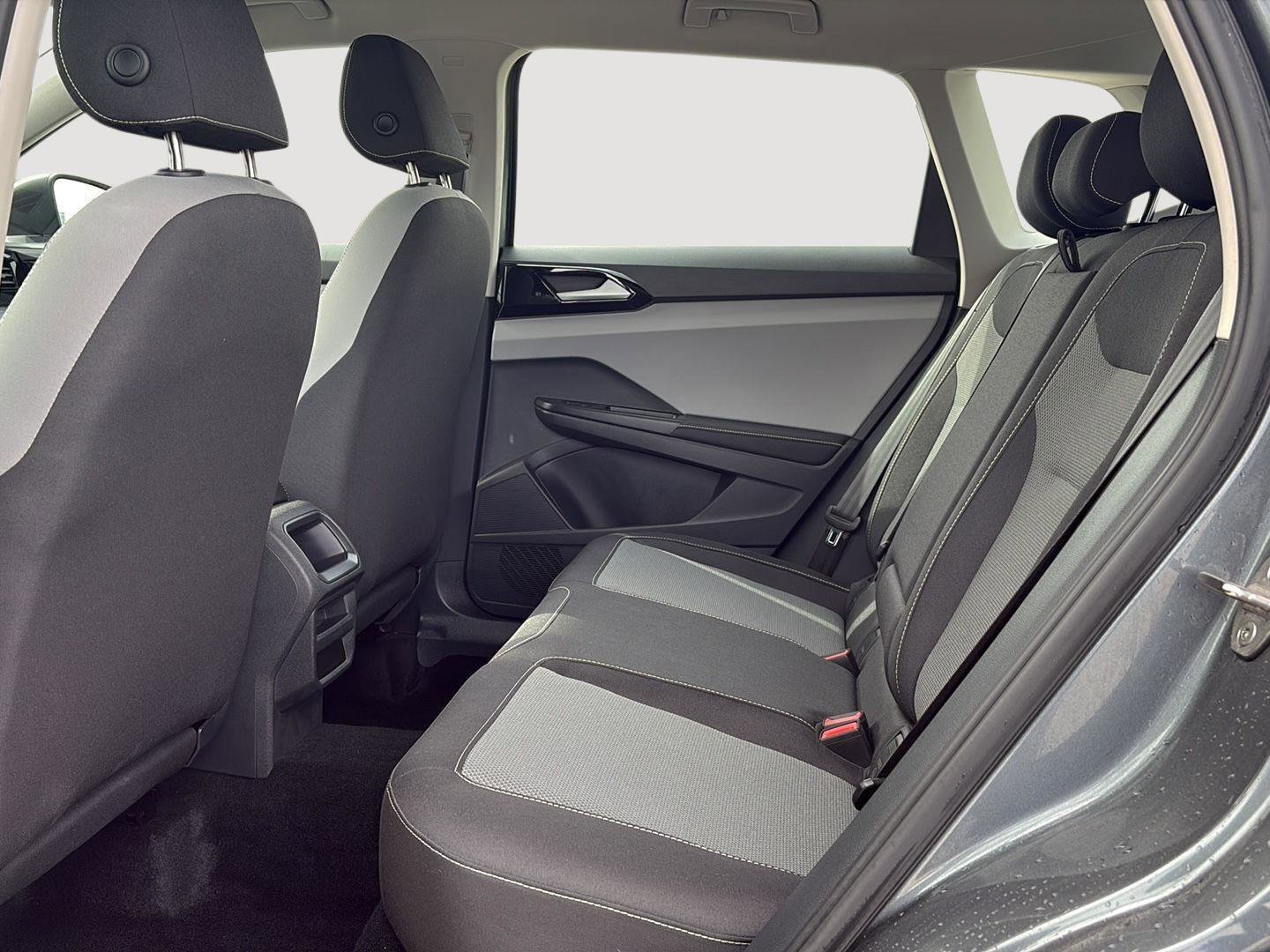 Used 2024 Volkswagen Taos S w/ MDO Package image 13