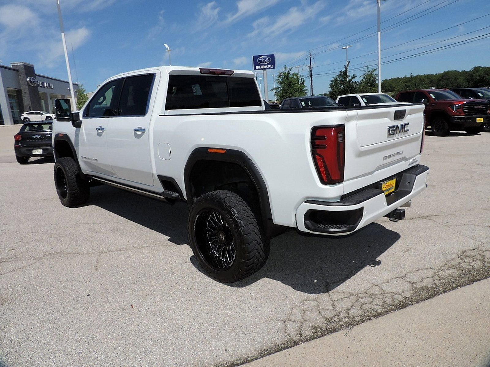 Used 2024 GMC Sierra 2500 Denali Ultimate AWD/4WD image 7