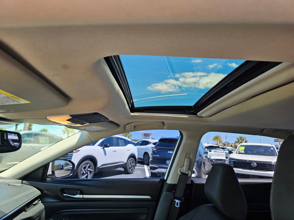 Used 2019 Nissan Altima 2.5 SV FWD image 15