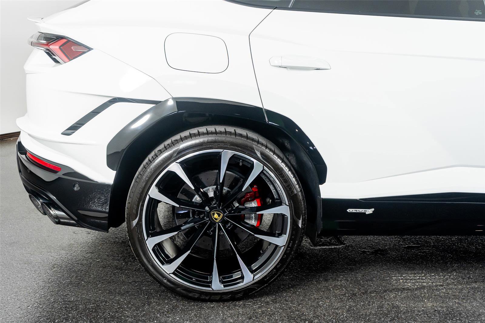 Used 2023 Lamborghini Urus S image 8