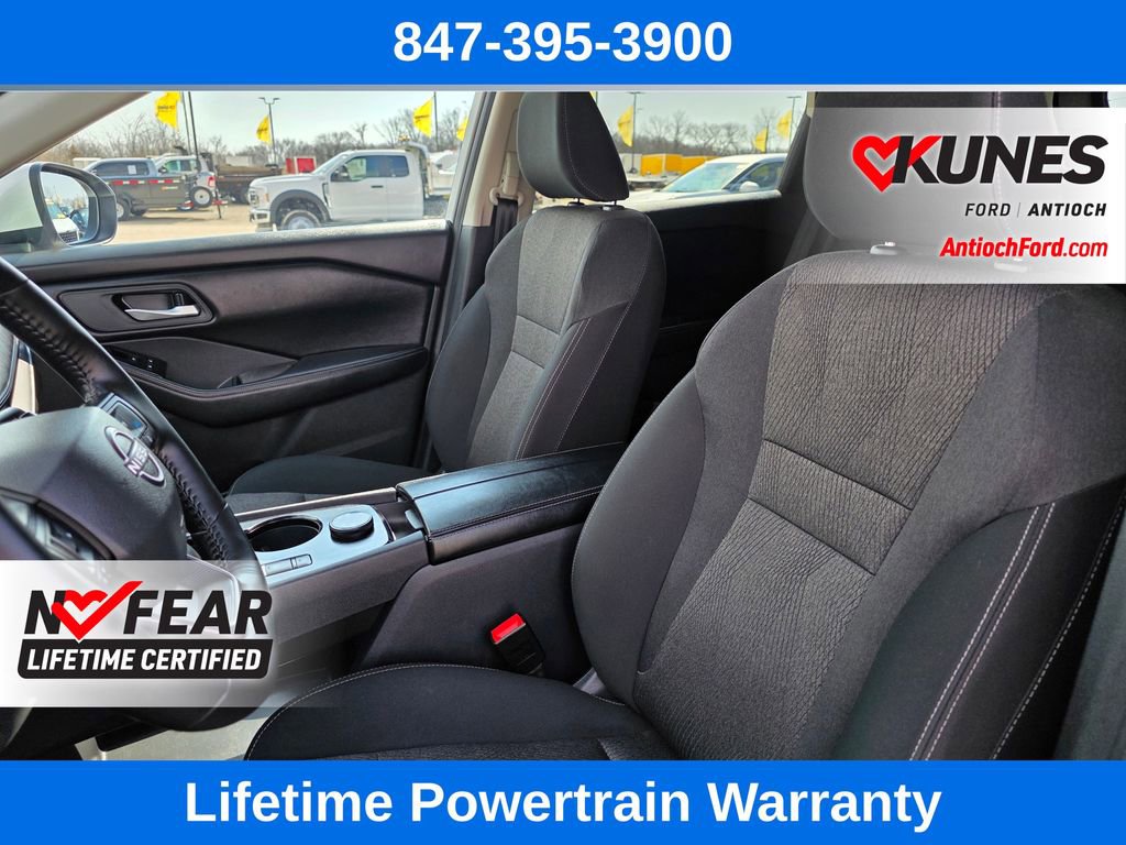 Used 2025 Nissan Rogue SV image 16