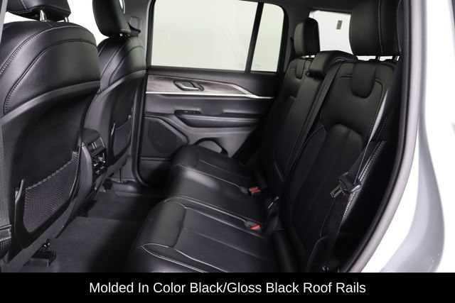 Used 2023 Jeep Grand Cherokee Limited w/ Black Appearance Package RWD image 16