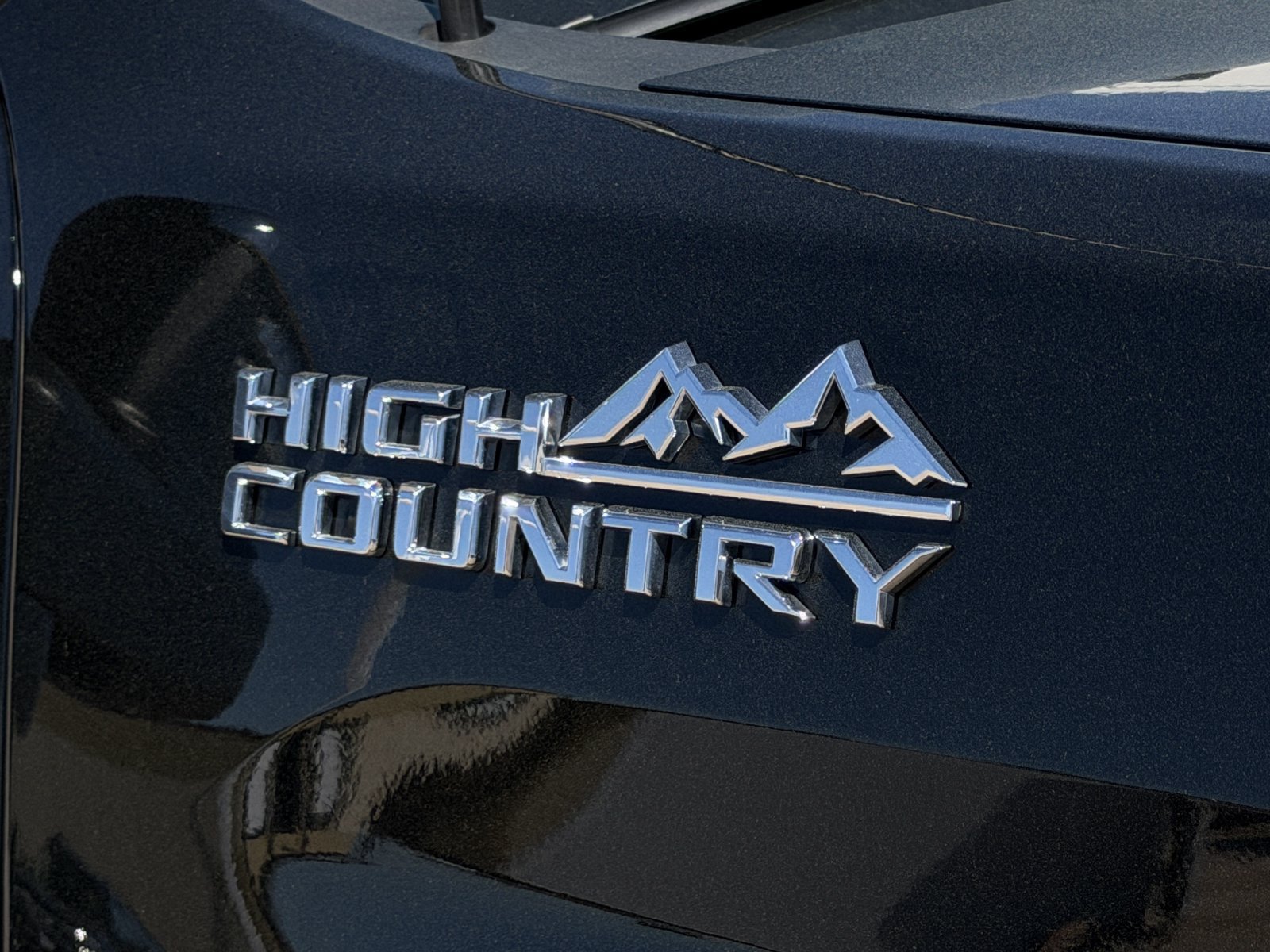 Used 2024 Chevrolet Silverado 2500 High Country w/ High Country Premium Package AWD/4WD image 12